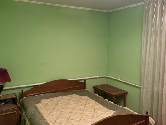 Здам кімнату в будинку для дівчини, район напроти Щасливого Ровно