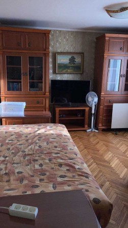 ЗДАМ кімнату для дівчини в самому ЦЕНТРІ міста - фото 1