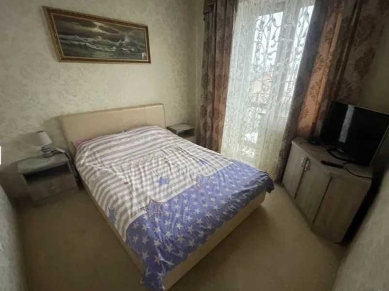 Оренда кімнат .З стоянкою для авто.