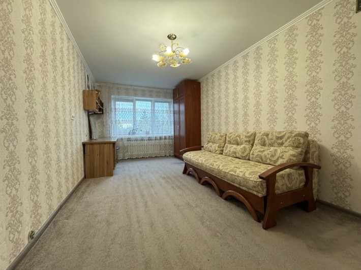 Здам в оренду кімнату для дівчини, р-н Чайки (вул. Князя Романа) - фото 1