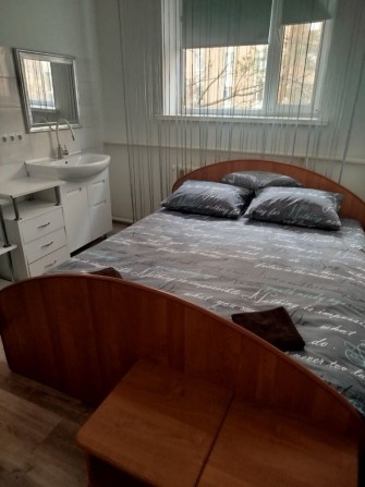 Здам окрему кімнату в міні готелі. Доба 800 грн, душ та санвузол поруч - фото 1