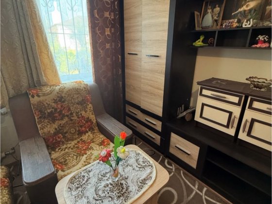 Здається кімната! Центр!