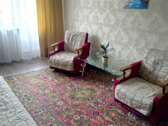 Сдам комнату в трех комнатной квартире (проживание с хозяйкой) Сумы