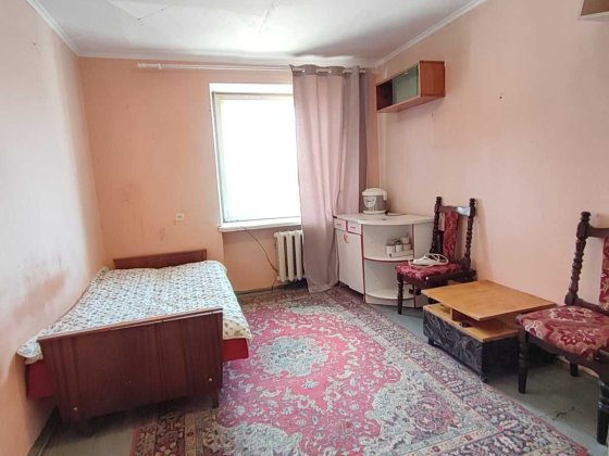 Оренда кімнати в гуртожитку на вул. Парковий проїзд, 10 (вул Комарова) Черновцы