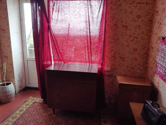 Здається кімната без хозяїв 2500 за все Чернігів
