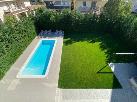 Сучасний будинок з басейном, лазнею та укриттям – оренда в Совіньйоні Одеса