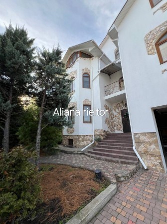 Аренда  дома 5 комнат подвал гараж участок 10 соток - фото 1