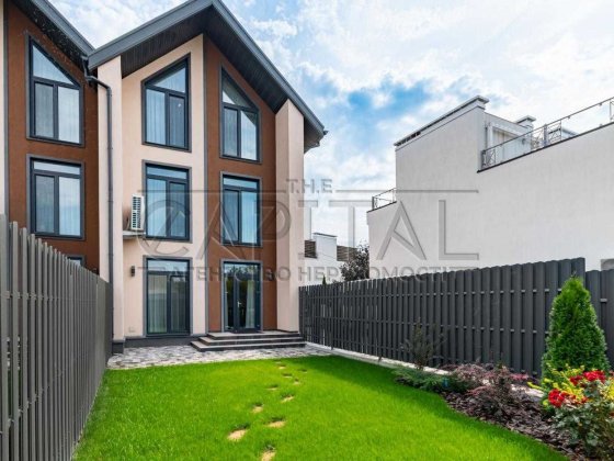 Елітний таунхаус VIP центр Києва  178 м2 автоновний оренда будинок Киев