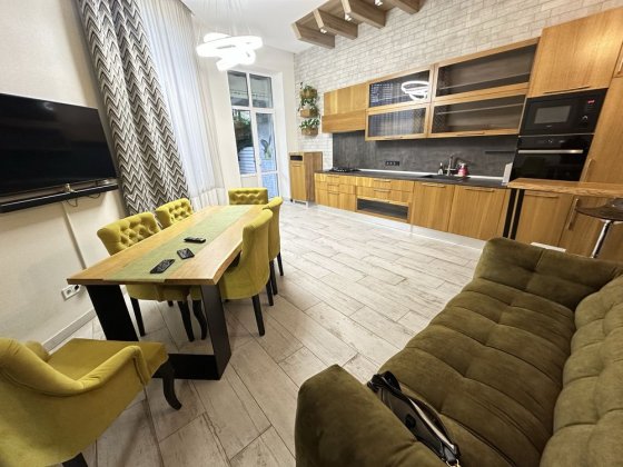 Аренда дома на 9 Фонтана с подвалом