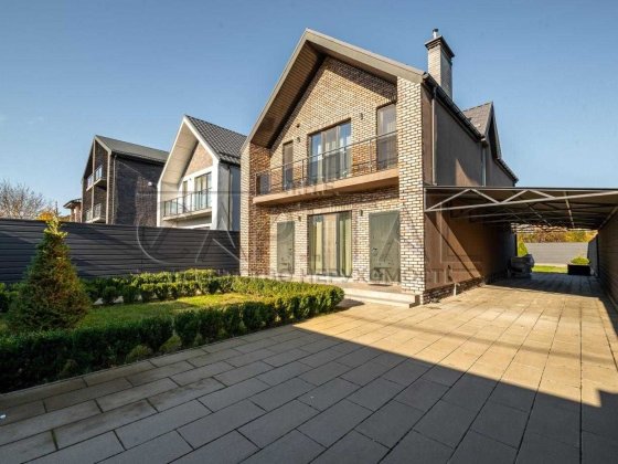 Оренда будинку вул Березова Київ інвертор власна свердловина Голосієво