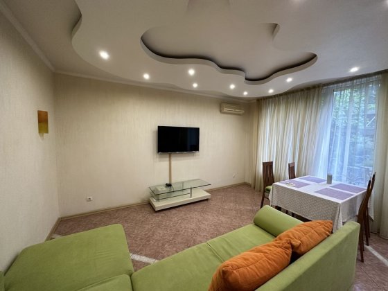 Таунхаус  с красивым двором и гаражом Одеса