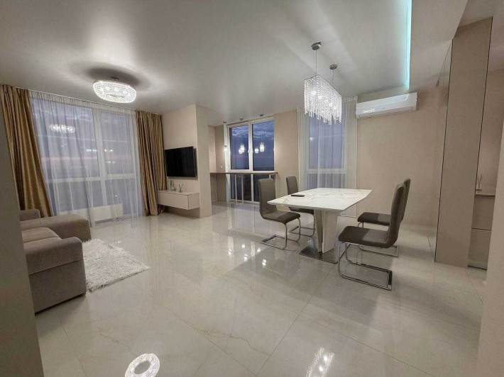 ТЕРМІНОВО! 99м2 ЖК Файна Таун Салютна вул., 2к1, Шевченківський р-н - фото 1