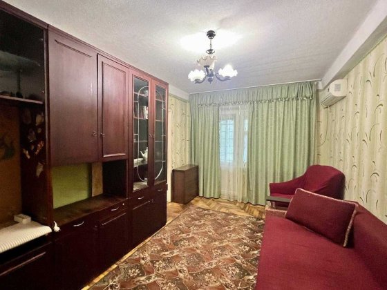 Продам 3-х комнатную квартиру район "Варуса"