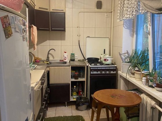 Продається простора 1-кімнатна квартира Комунарський р-н Запорожье