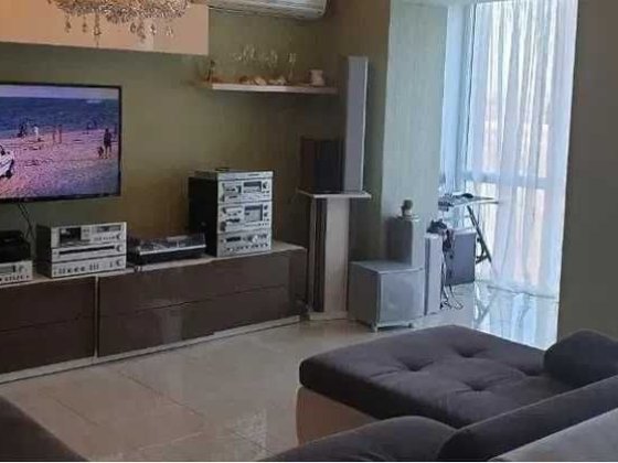 Продается квартира Вознесеновский центр города новый дом