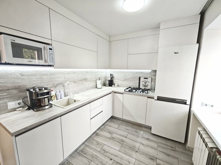 Продаж 2х кімнатної квартри у Дніпровському районі (Незалежної Укр) - фото 1