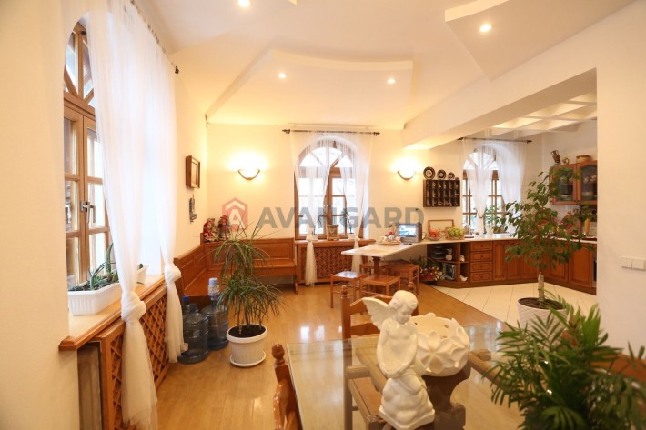 Продам відмінну 5-кім. Сталінка Парк Глоби 98000$ (торг) - фото 1