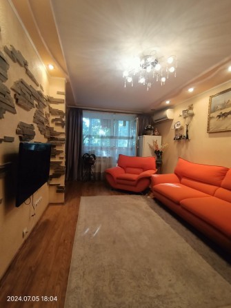 Продається 3 кім. квартира біля ресторану ЧаЧа - фото 1