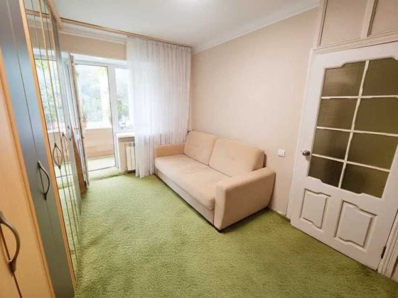 Продається затишна 3-кімнатна квартира на Печерську Киев