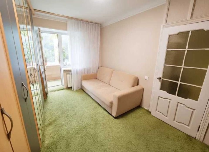 Продається затишна 3-кімнатна квартира на Печерську - фото 1