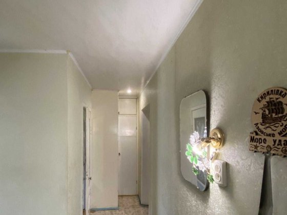 Продаж2х кінатної кварири Космос Запорожье