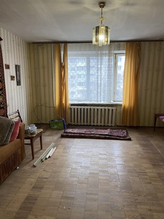 продам 2-кімнатну квартиру. Вул. Героїв Десантників - фото 1