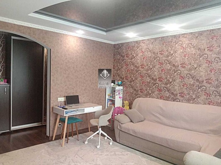 Продам 3-кімнатну квартиру в Шевченківському районі, вул. Брюлова - фото 1