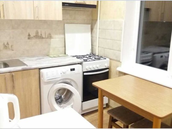 + Продам 4 кім.квартиру,  вул..Українска  27500 дол. Запорожье