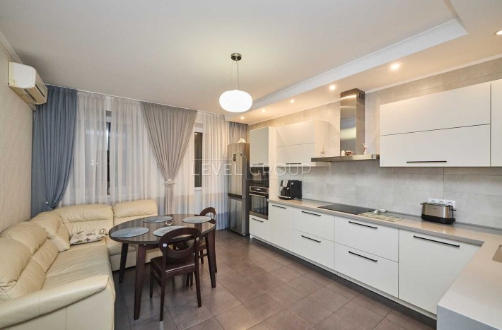 ТОП Продаж 3-кім кв, 8 поверх, 141м2 ЖК Голосіїво, вул.Голосіївська 13 - фото 1