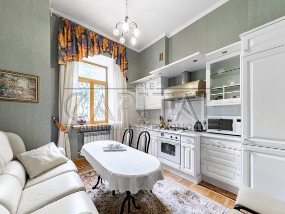 Продаж квартири, вул. В'ячеслава Липинського, Центр, Київ Київ