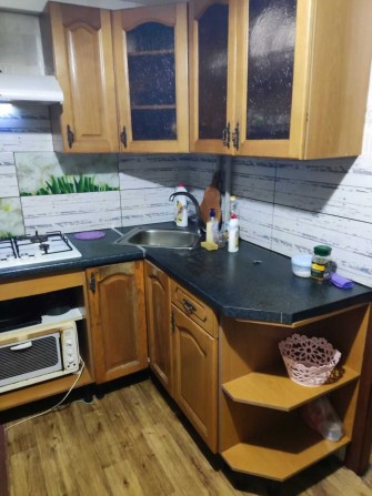 Продам 2-к квартиру, Александровский р-н, ул. Школьная - фото 1