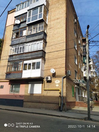 Продам великогабаритну квартиру в центрі - фото 1