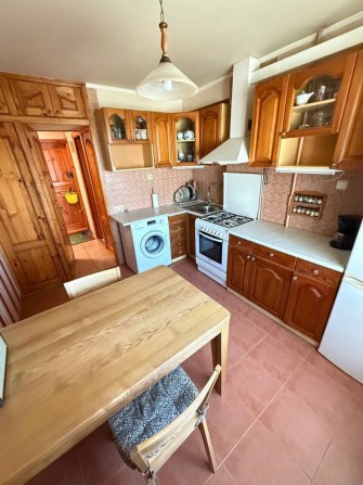 Є-відновлення! Продам просторную 3к с большой кухней на Победе - фото 1