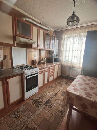 Продам 3к з АВТОНОМКОЮ в районі Незалежності (колишня Попова) - фото 1