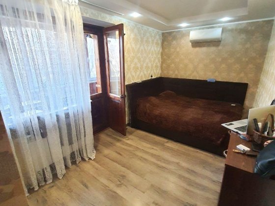 3-х комнатная квартира центр с мебелью, техникой. Ремонт, собственник