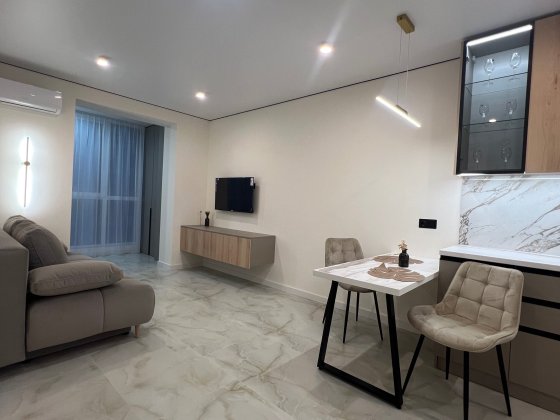 Продам Кухня-вітальня + окрема спальня ЖК Щасливий Счастлиый Днепр