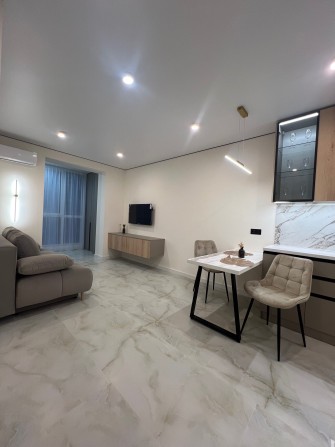 Продам Кухня-вітальня + окрема спальня ЖК Щасливий Счастлиый - фото 1