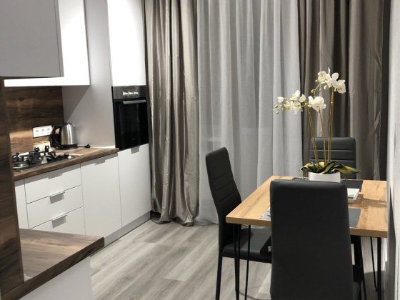 Продам 1 кімнатну квартиру в Фавориті Житомир