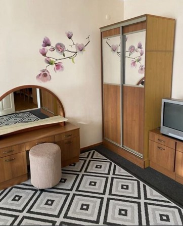 Продам однокомнатную центр - фото 1