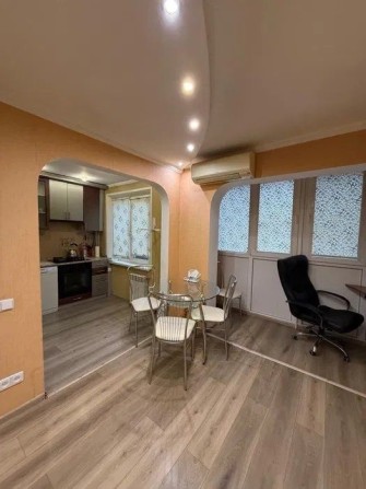 Продається 3-х кімнатна квартира - фото 1