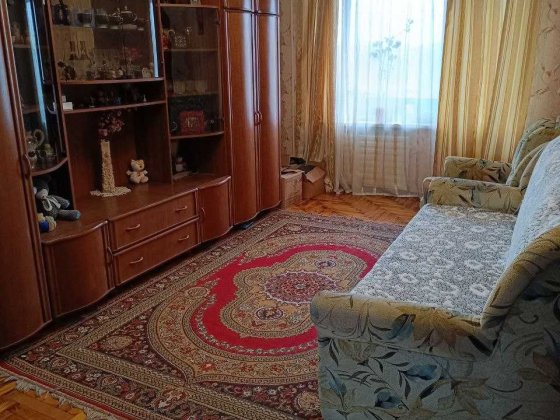 Продам  3-х комнатную квартиру по ул.Светлой