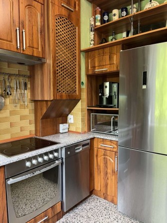 Продам 2к сталинка - фото 1