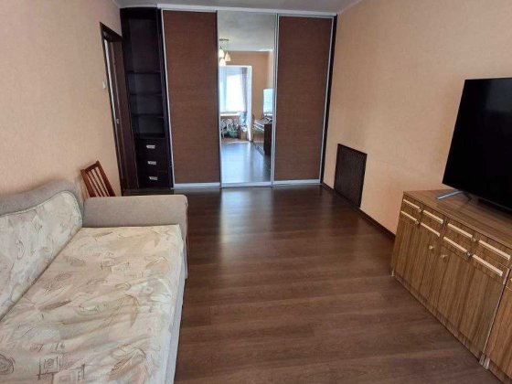 Продам 2к квартиру на  ж\м Победа -6 пер. Добровольцев -пр. Героев Днепр