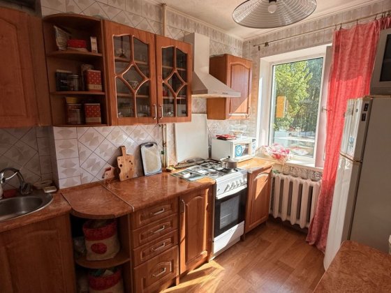 Продам 2 комнатную квартиру 2 этаж  Образцова Днепр