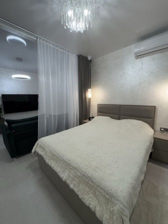 Безнал/ Наличные. Продам 1-комнатную квартиру Центр. - фото 1