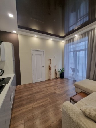 Укомплектована 2-кімнатна на 3-му поверсі в ЖК "СУЗІР'Я " - фото 1