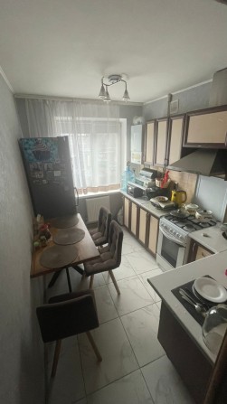 Продаємо 2 кімнатну квартиру біля маг. 1001 Дрібниця - фото 1