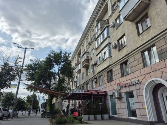 4к. квартира з ремонтом. Проспект Соборний, центр.