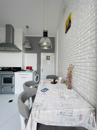 Центр Львова! Квартира 153 м2 з ремонтом! - фото 1