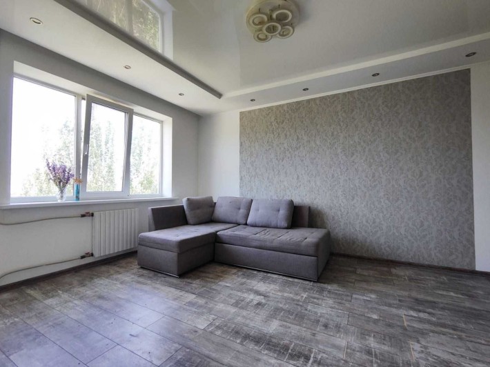 Продам 3-ком. ЧЕШКУ с КАПРЕМОНТОМ, Победа-5. - фото 1